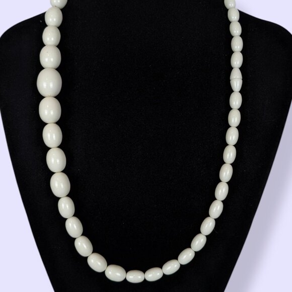 V. Off-White Lucite Graduated Beaded Necklace - Picture 4 of 6